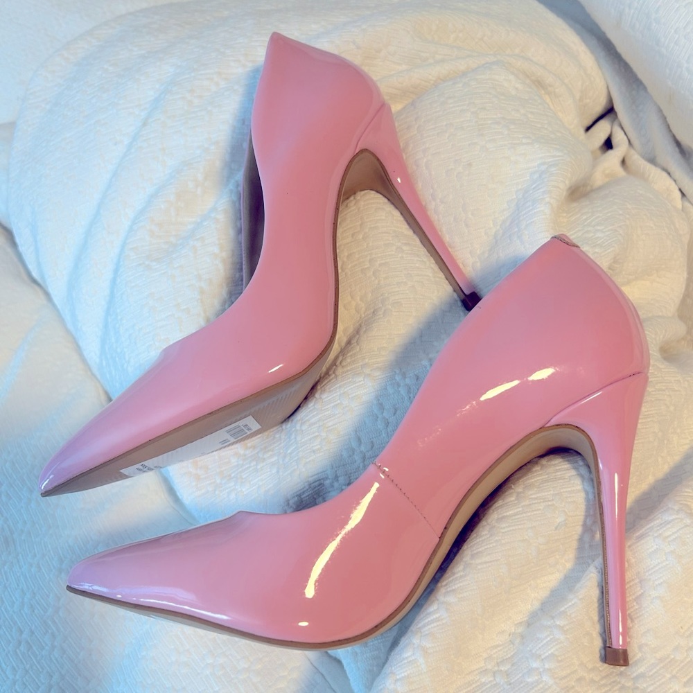 Daisie Pink Steve Madden Patented point heels. Size 7.5. New, never worn.